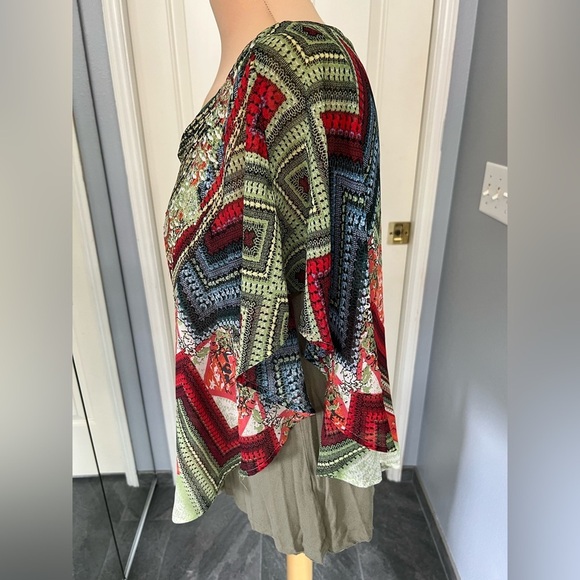 Westport Multi Color Geometric Print Layered Top Boho Hippie Vibes - Picture 5 of 8